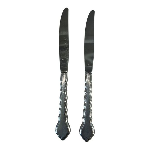 Oneida Set of 2 Betty Crocker Cello Dinner Knives Stainless Silverware Flatware - Picture 2 of 2